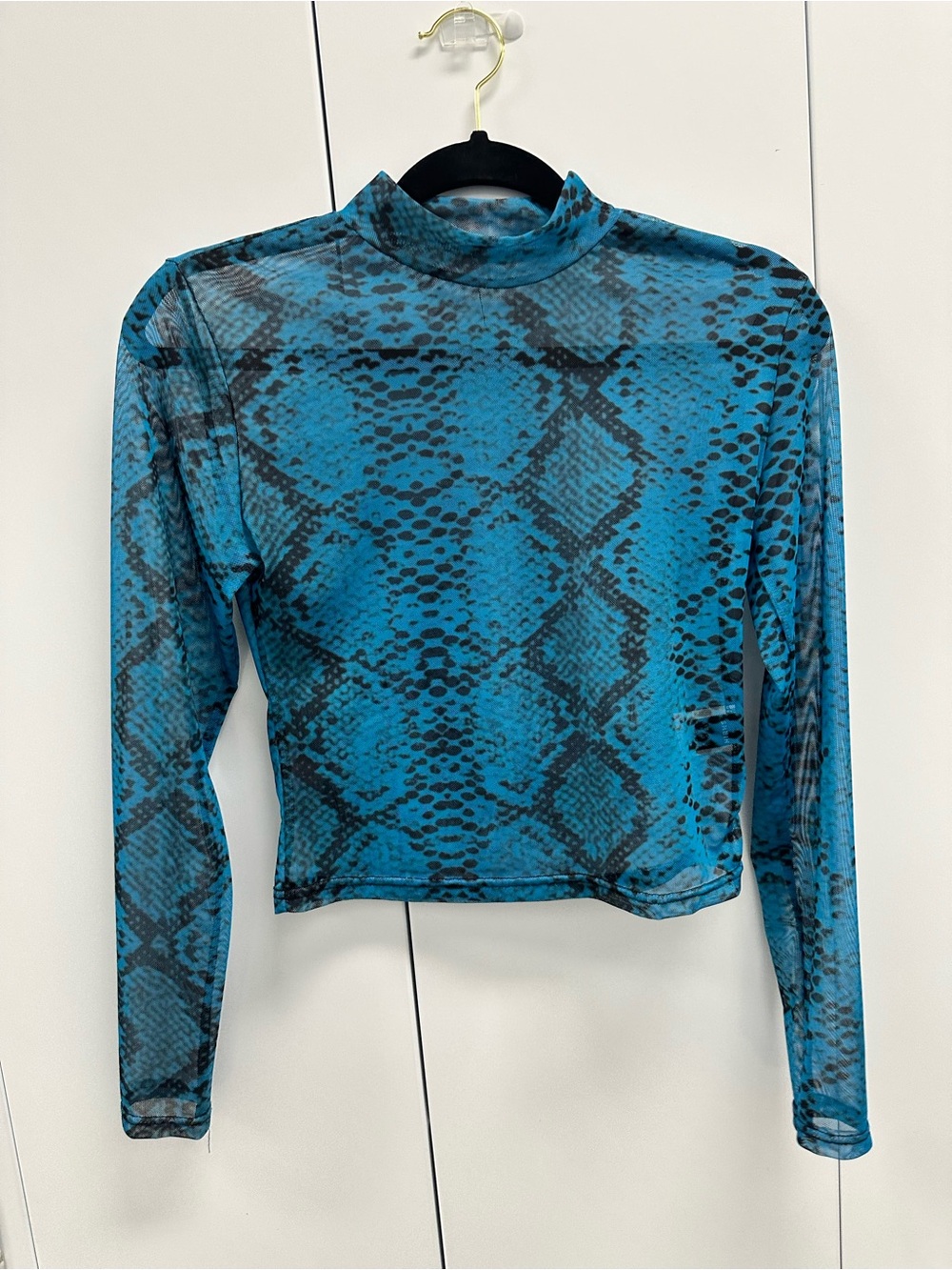 SHEIN Blue Black Snake Print Mesh Mock Neck Long Sleeve Crop Top Size Medium